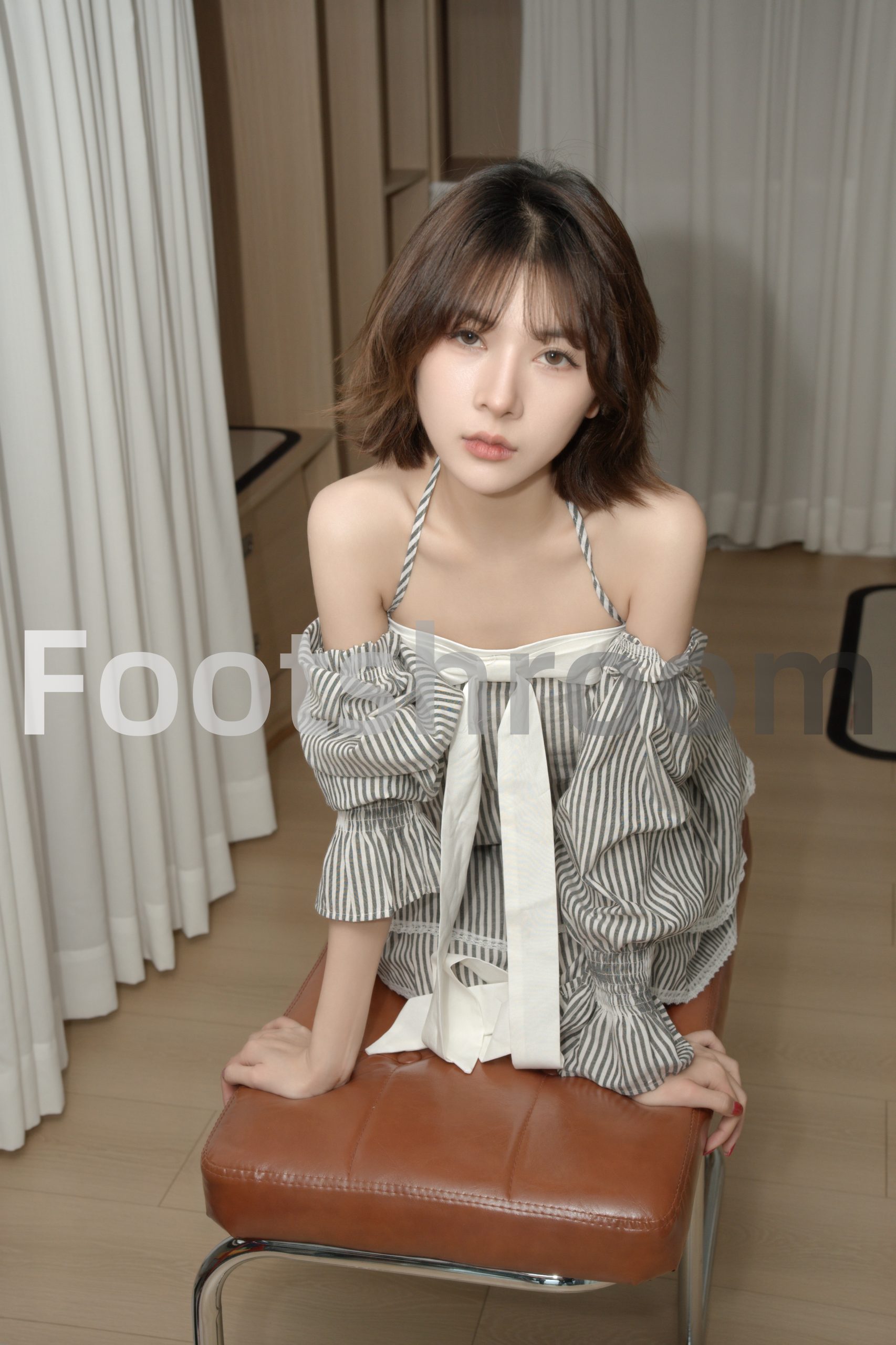 第25期-允允-短发白透亮 [300张图片+85分钟视频]-已完结