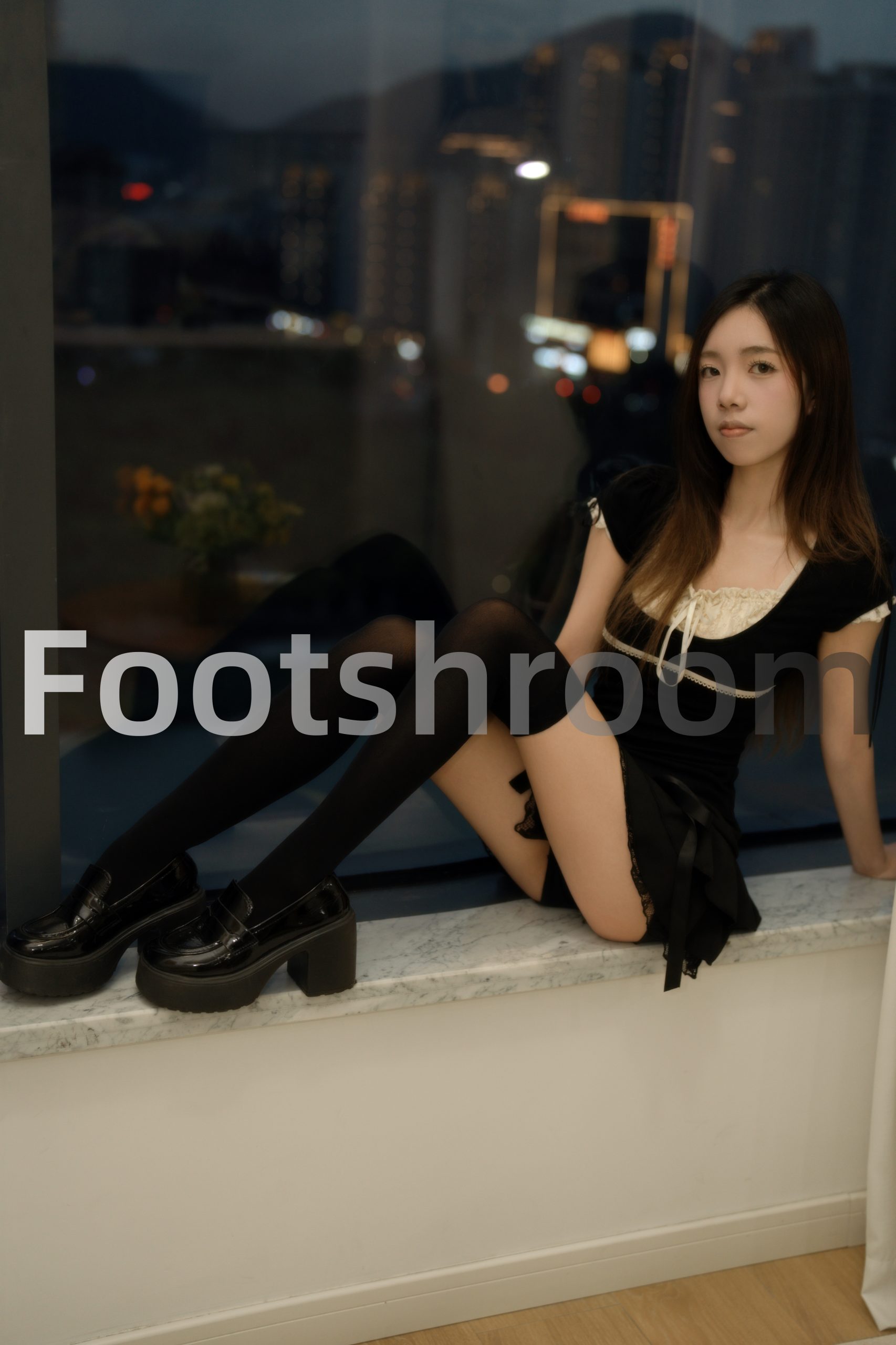 第26期-萱萱-黑袜透着白 [288张图片+62分钟视频]-已完结