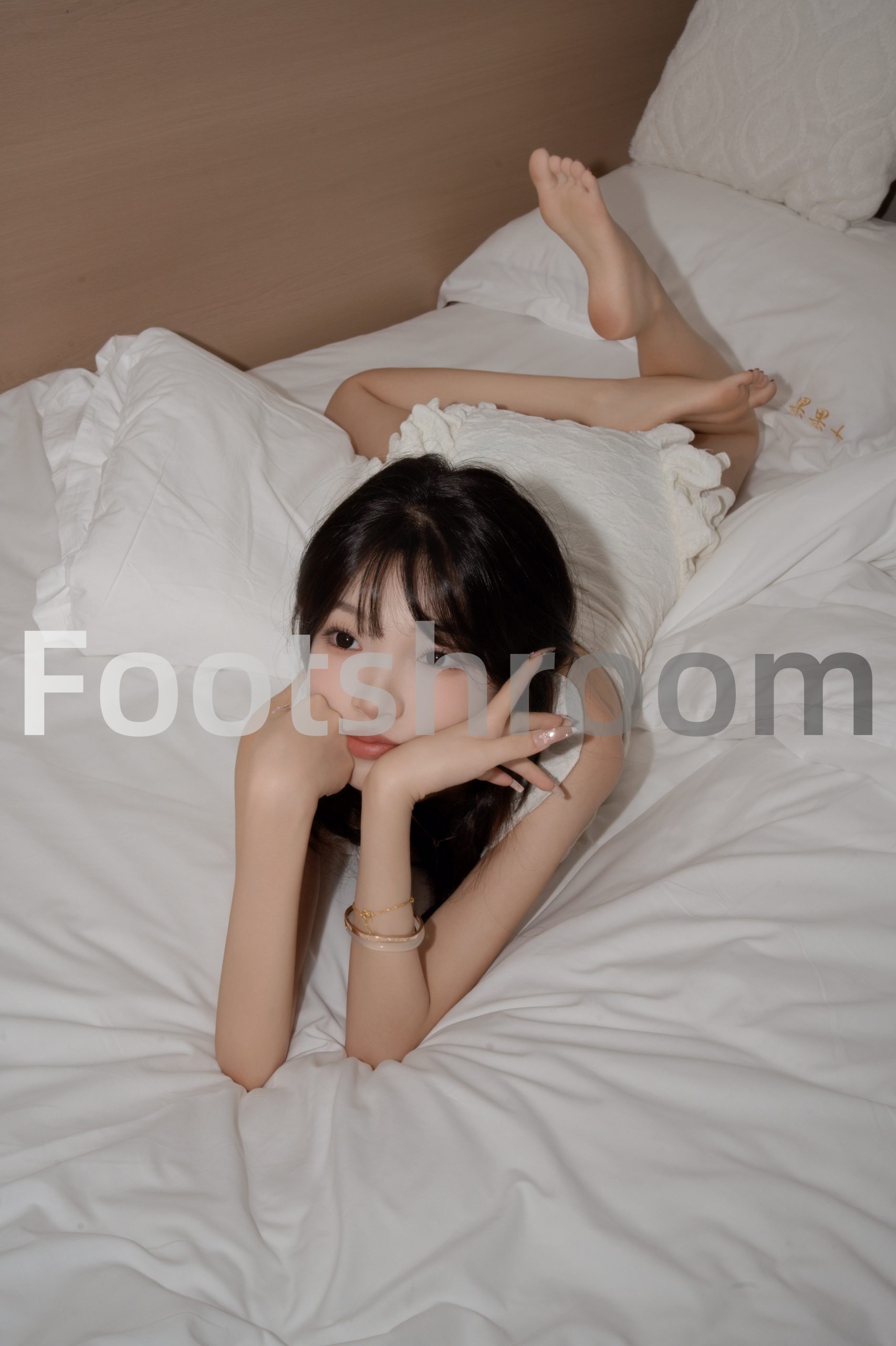 第22期-饼饼-泳衣配丝袜＝？ [359张图片+51分钟视频]-已完结