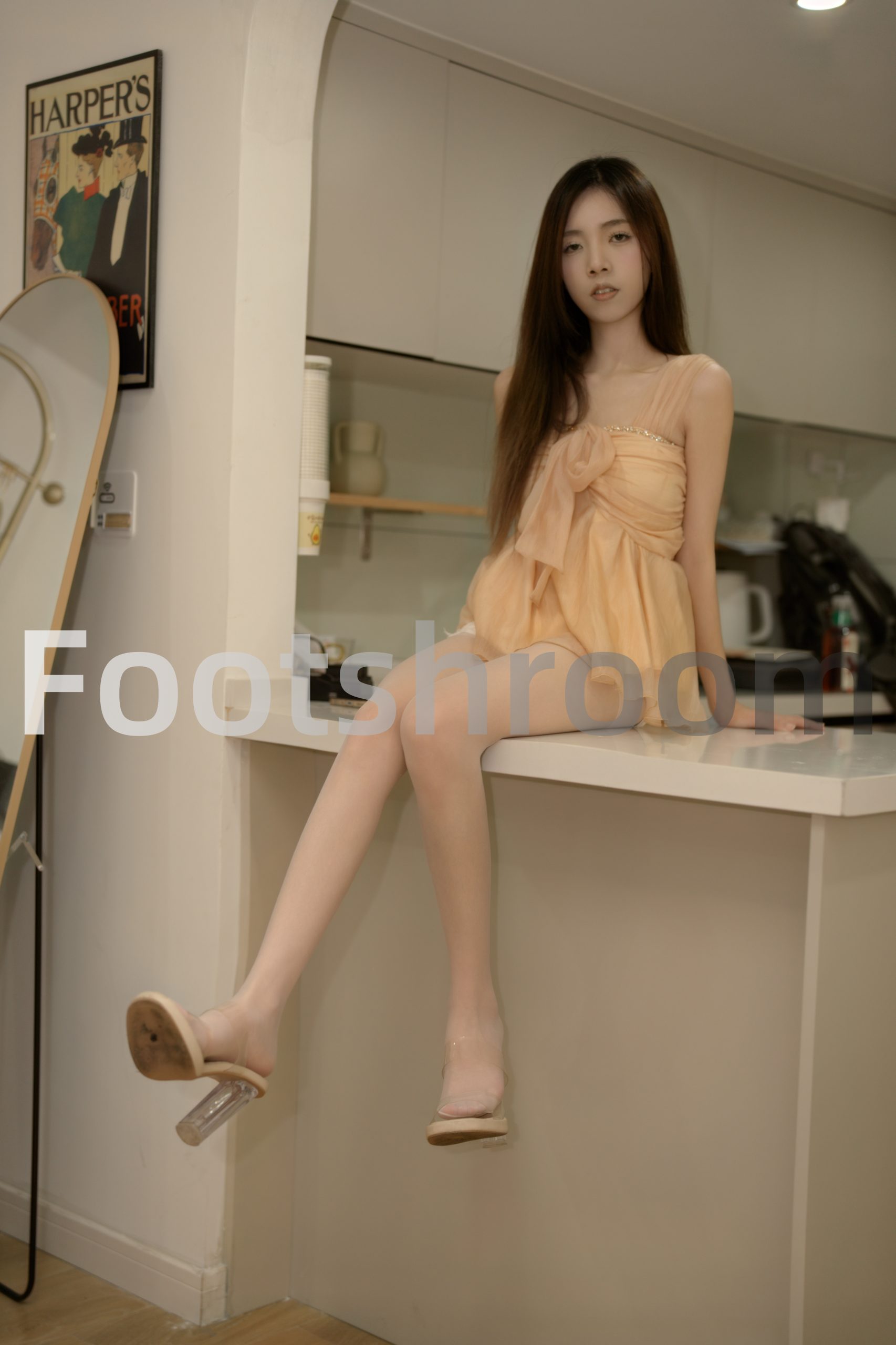 第24期-萱萱-洗脚与撕袜 [264张图片+59分钟视频]-已完结